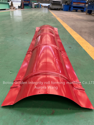 Rolo de piscamento do telhado da boa qualidade que forma os cumes da máquina que fazem o piscamento Ridge Capping Roll Forming Machines do metal da tampa