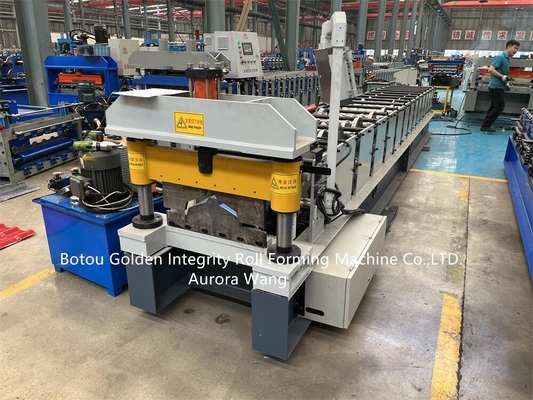 Telhado Ridge Cover Tile Making Machine de Ridge Capping Roll Forming Machine do telhado do metal da boa qualidade