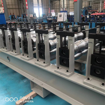 O painel do telhado do metal vitrificou o rolo da telha que forma o aço da cor da máquina para o material de construção