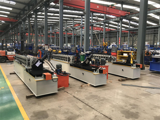 Linha totalmente automático do parafuso prisioneiro da ômega c u e da máquina da trilha com alta velocidade