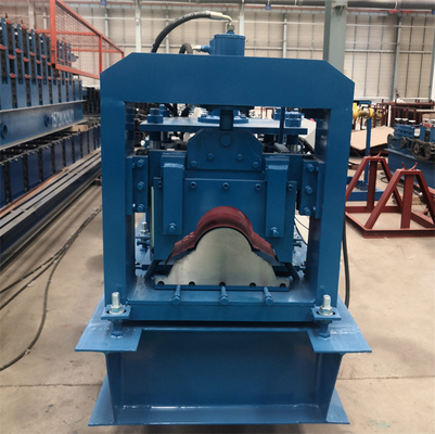 O telhado vitrificado Ridge Cap Roll Forming Machine galvanizou o aço da cor do metal