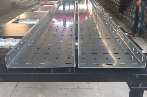 Estações azuis do rolo da máquina 18 de 12m/Min Cable Tray Roll Forming