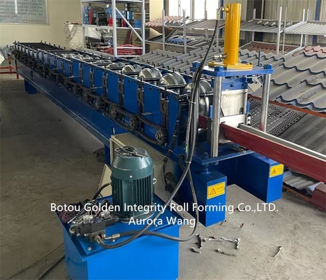 A máquina de rolamento 0.3-0.7mm da calha do bico da tubulação da chuva galvanizou a bobina de aço