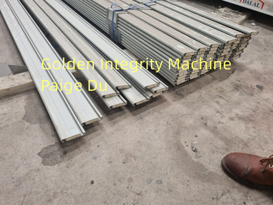55/77/89 tipos de máquina formadora de rolos de porta de persiana de espuma pu de camada dupla