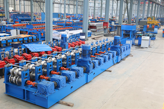 Dois moldação do aço de Rail Bending Machine 400H do protetor das ondas das ondas três